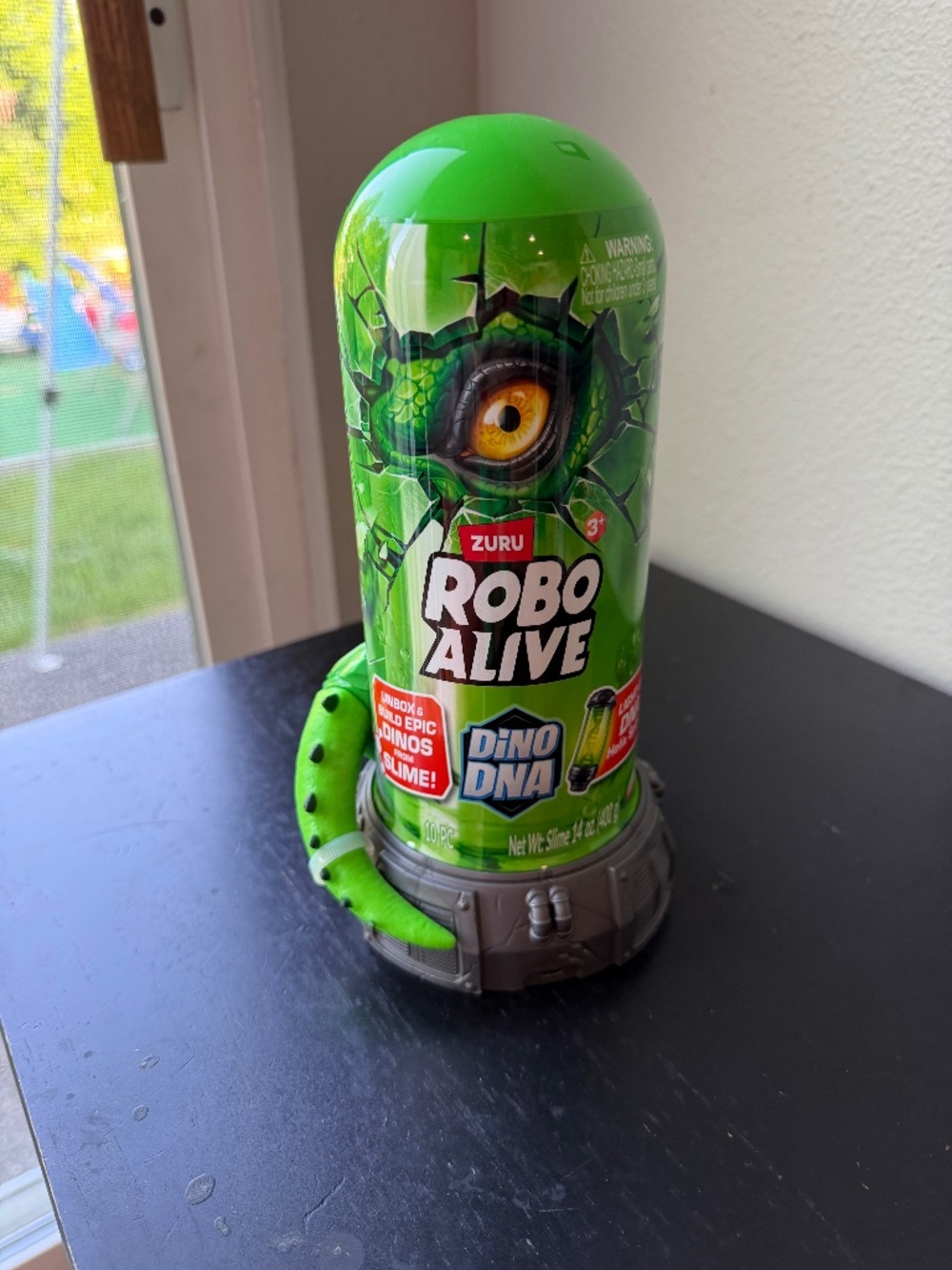 Robo Alive Dino DNA (Styracosaurus) Light Up Helix Spine Dinosaur Toy Surprise